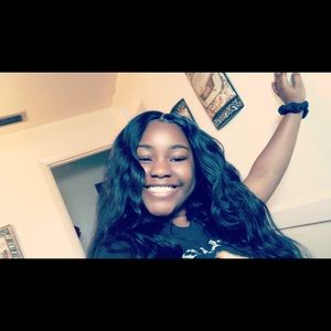 Meet your Posher, Alexis